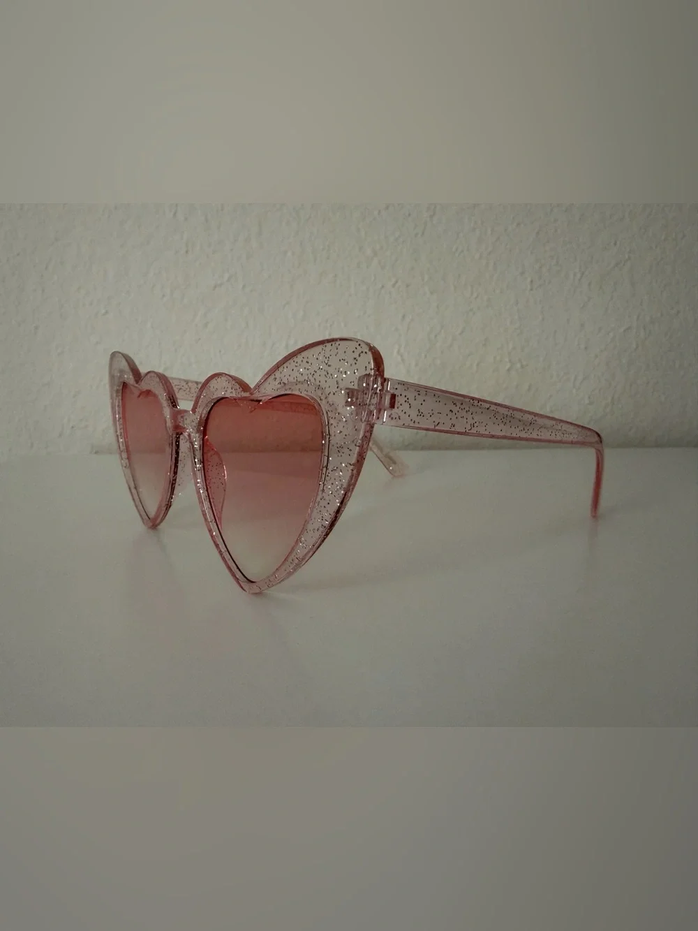 Assorted Women's Fashion Sunglasses - Pink, Black, Green, Rose, Purple